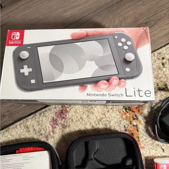 Nintendo Switch Lite Console with Accessories case and games - Picture 7 of 7